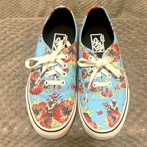Vans x Star Wars Limited Edition Sneakers!!! Size 6.5 Women/5 Men!!!